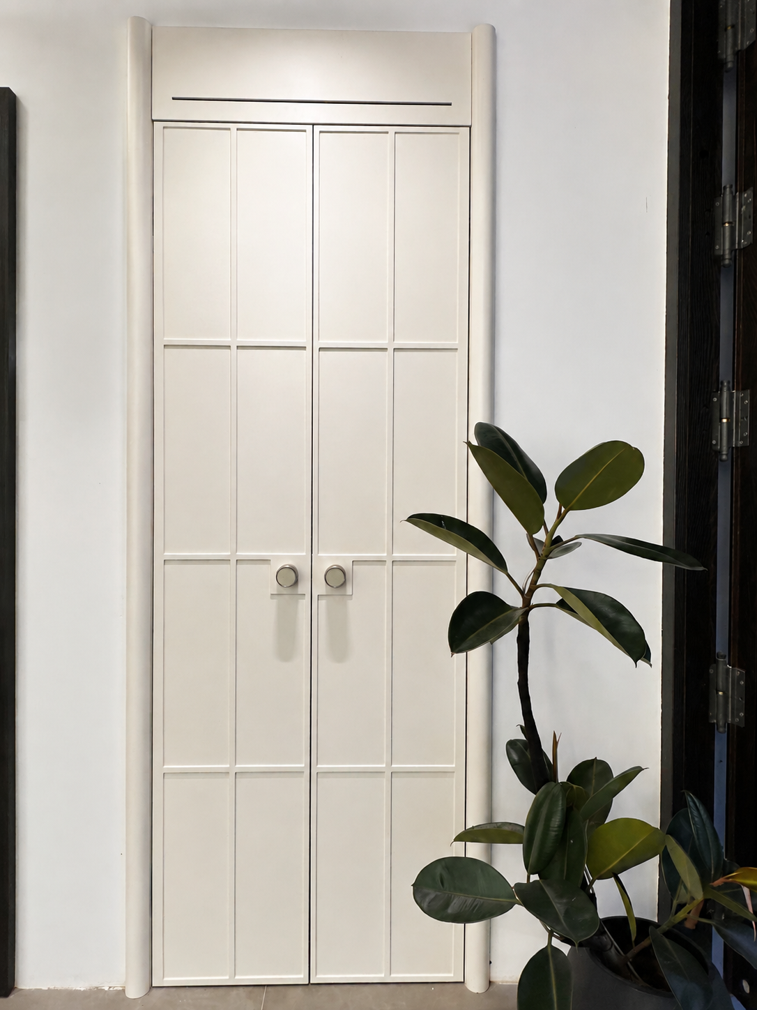 White Lacquered Skeleton-Line Solid Wood Double Door