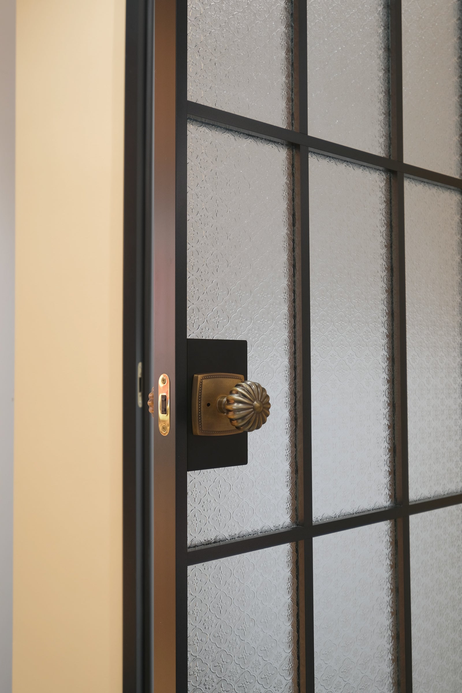 Black Arched Textured Glass Door
