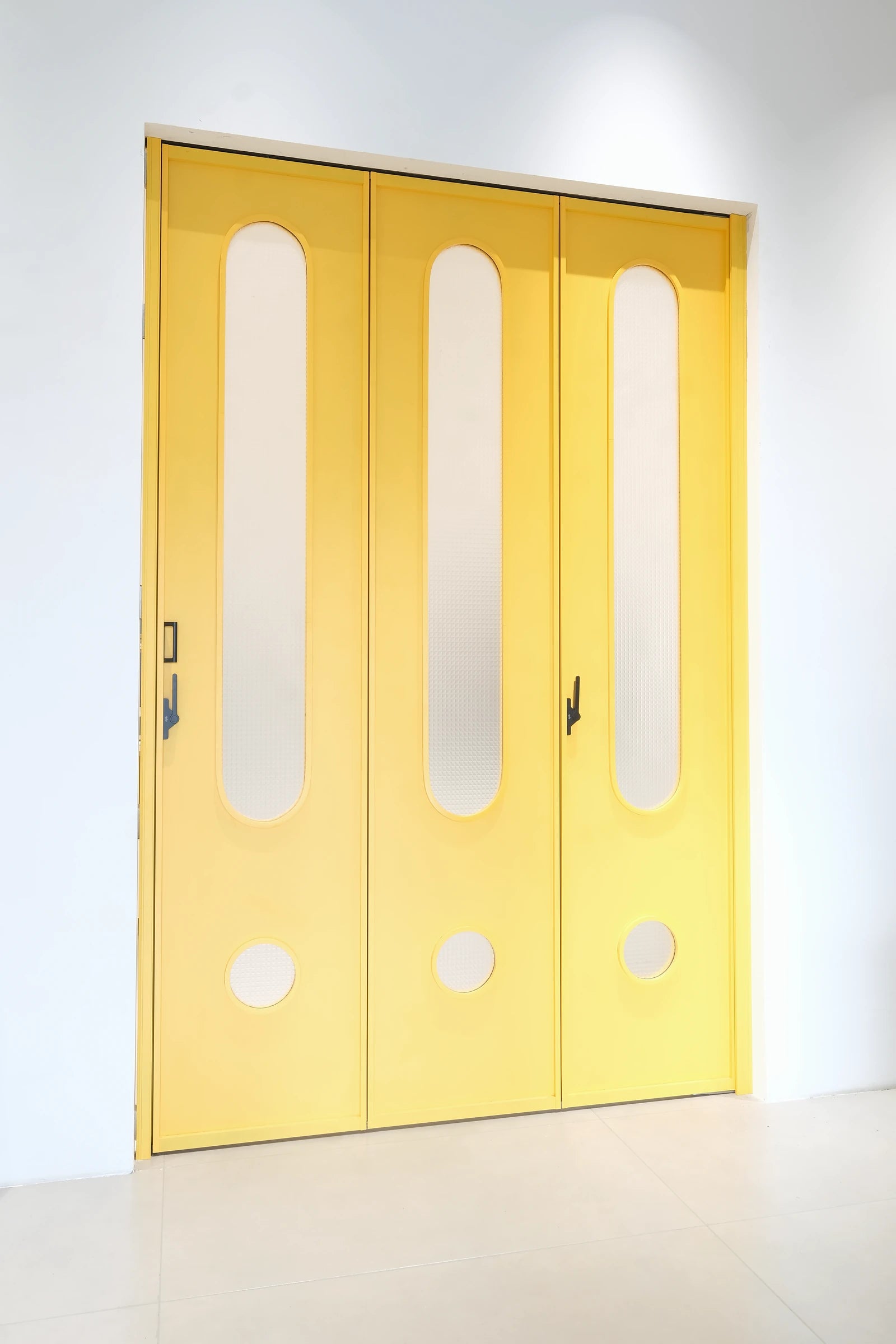 Marigold Arch 3-Panel Aluminum Folding Door