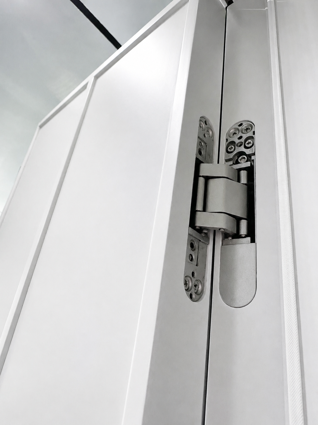 White Lacquered Skeleton-Line Solid Wood Double Door