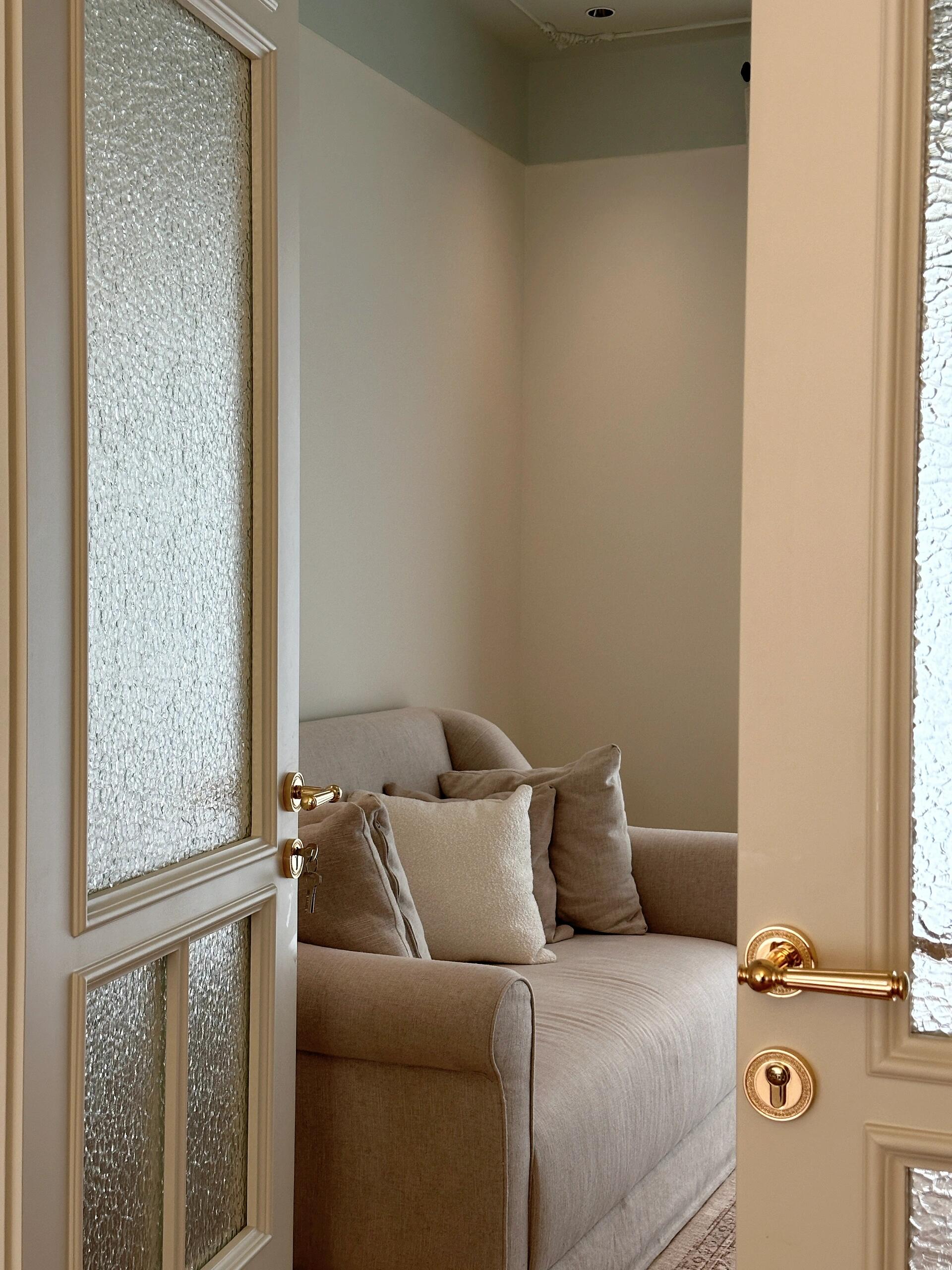 French Panel Double Door | Hammered Glass & Lacquered Frame