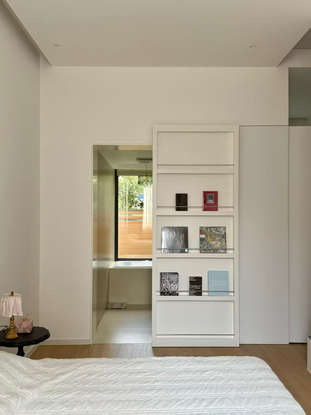 Magazine Display Sliding Door